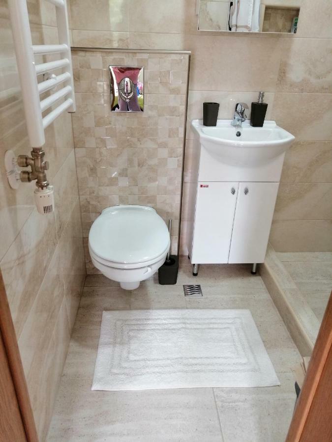 Studio Apartman Irena1 比耶拉 外观 照片